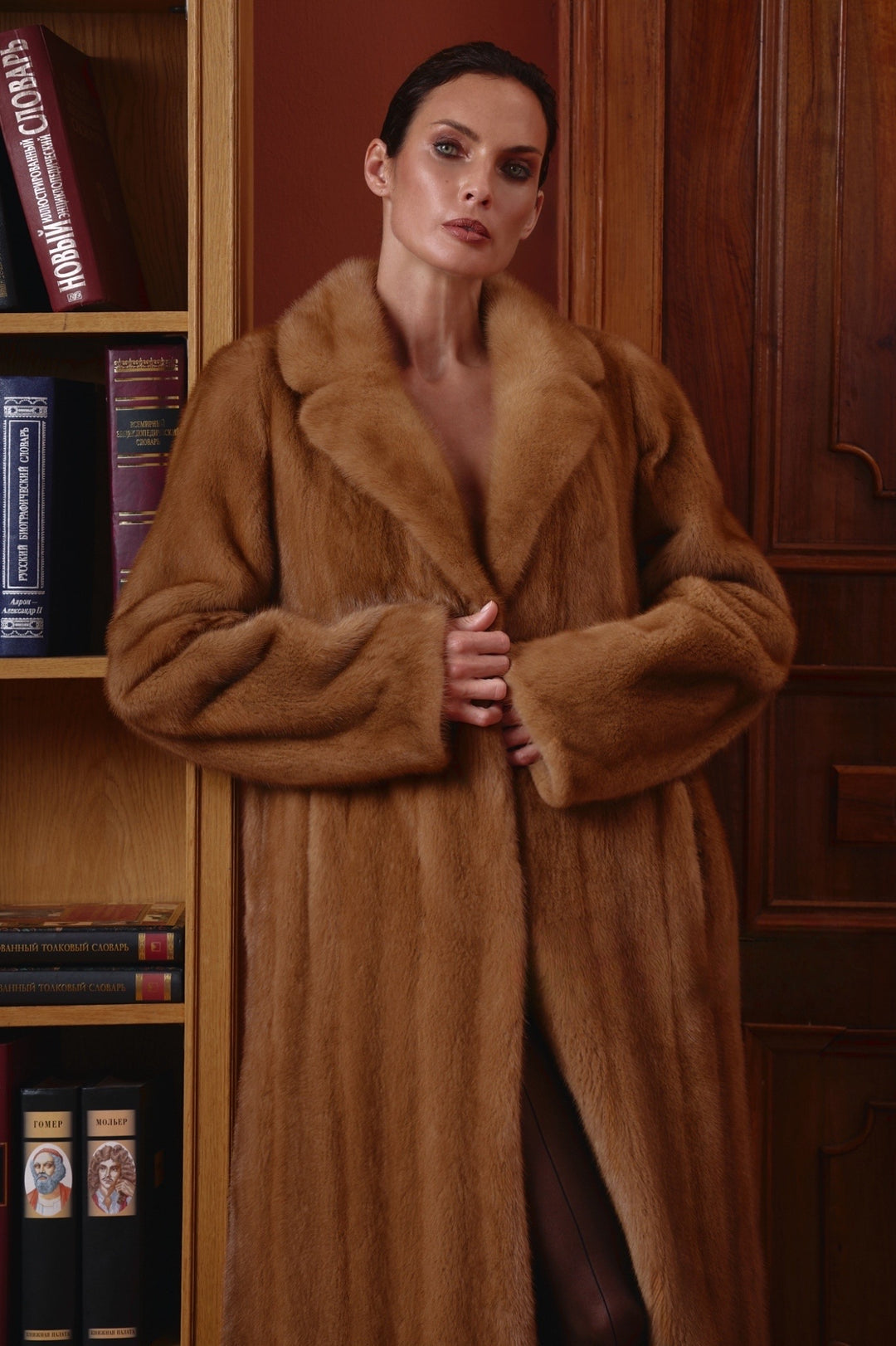 Leontine Nerzmantel